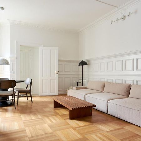 Spacious 3 Bedroom Manor Flat Next To Tivoli Köpenhamn Exteriör bild