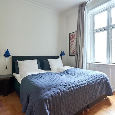 Spacious 3 Bedroom Manor Flat Next To Tivoli Köpenhamn Exteriör bild