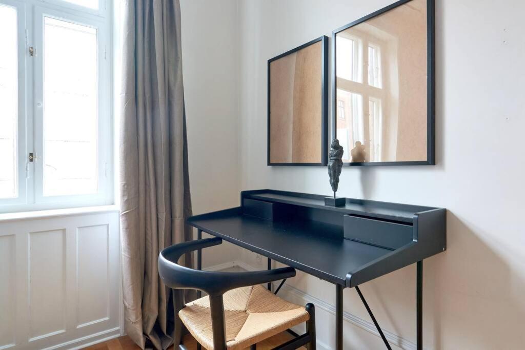 Spacious 3 Bedroom Manor Flat Next To Tivoli Köpenhamn Exteriör bild