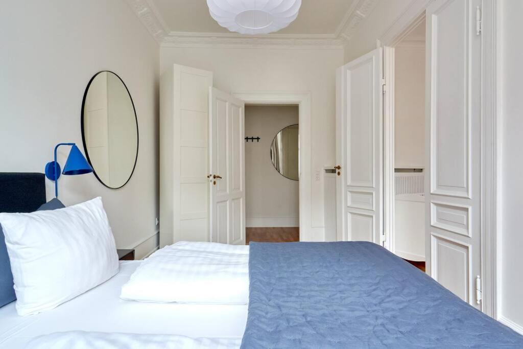 Spacious 3 Bedroom Manor Flat Next To Tivoli Köpenhamn Exteriör bild