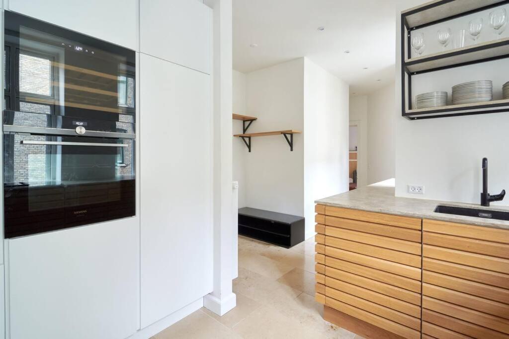 Spacious 3 Bedroom Manor Flat Next To Tivoli Köpenhamn Exteriör bild