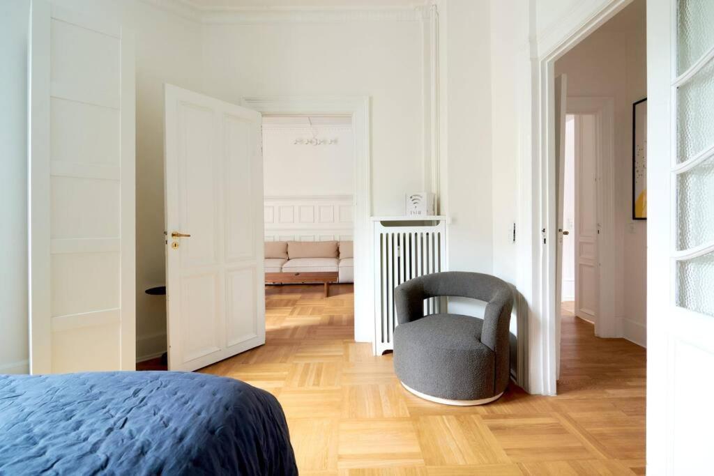 Spacious 3 Bedroom Manor Flat Next To Tivoli Köpenhamn Exteriör bild