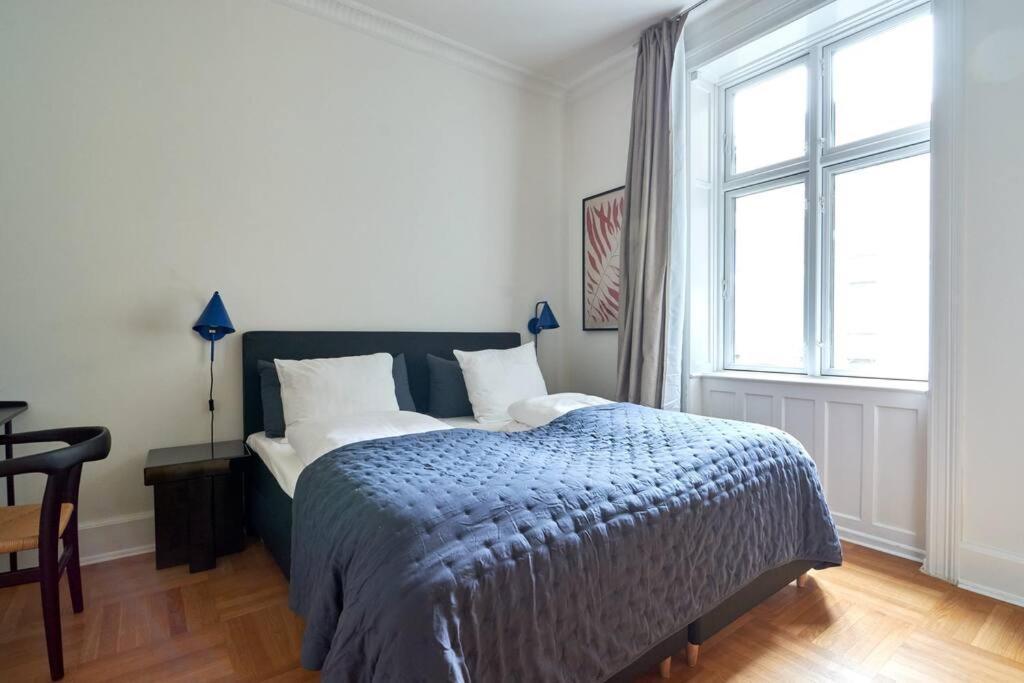 Spacious 3 Bedroom Manor Flat Next To Tivoli Köpenhamn Exteriör bild